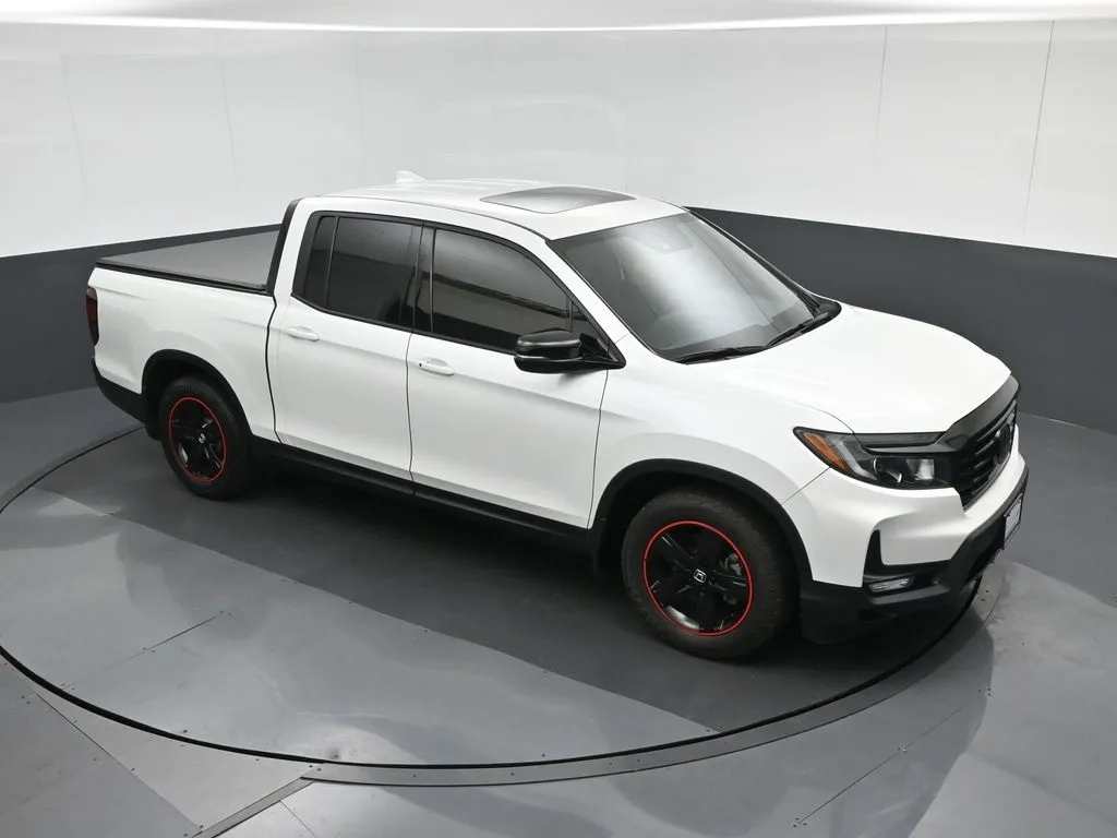 2022 Honda Ridgeline Black Edition photo 21