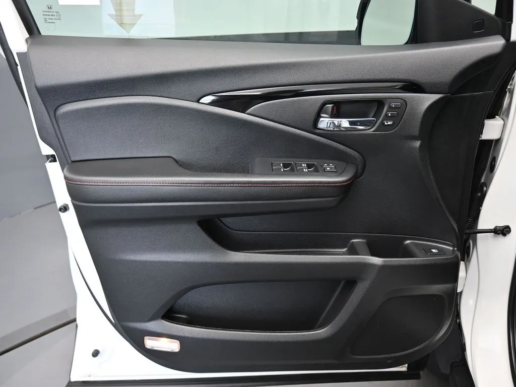 2022 Honda Ridgeline Black Edition photo 45