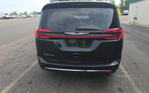 More photos of 2021 Chrysler Pacifica Touring at Sullivan Auto Trading Fredericksburg, VA