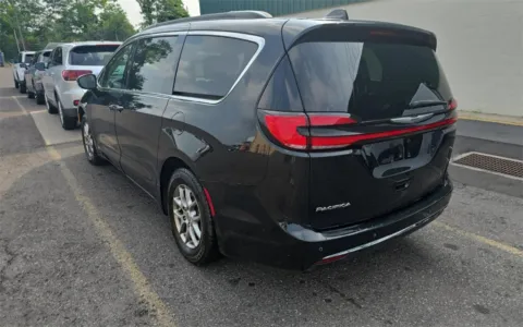 More photos of 2021 Chrysler Pacifica Touring at Sullivan Auto Trading Fredericksburg, VA