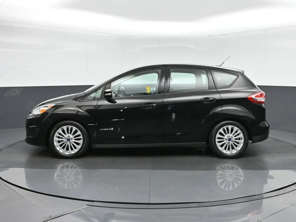 2017 Ford C-Max Hybrid SE photo 2