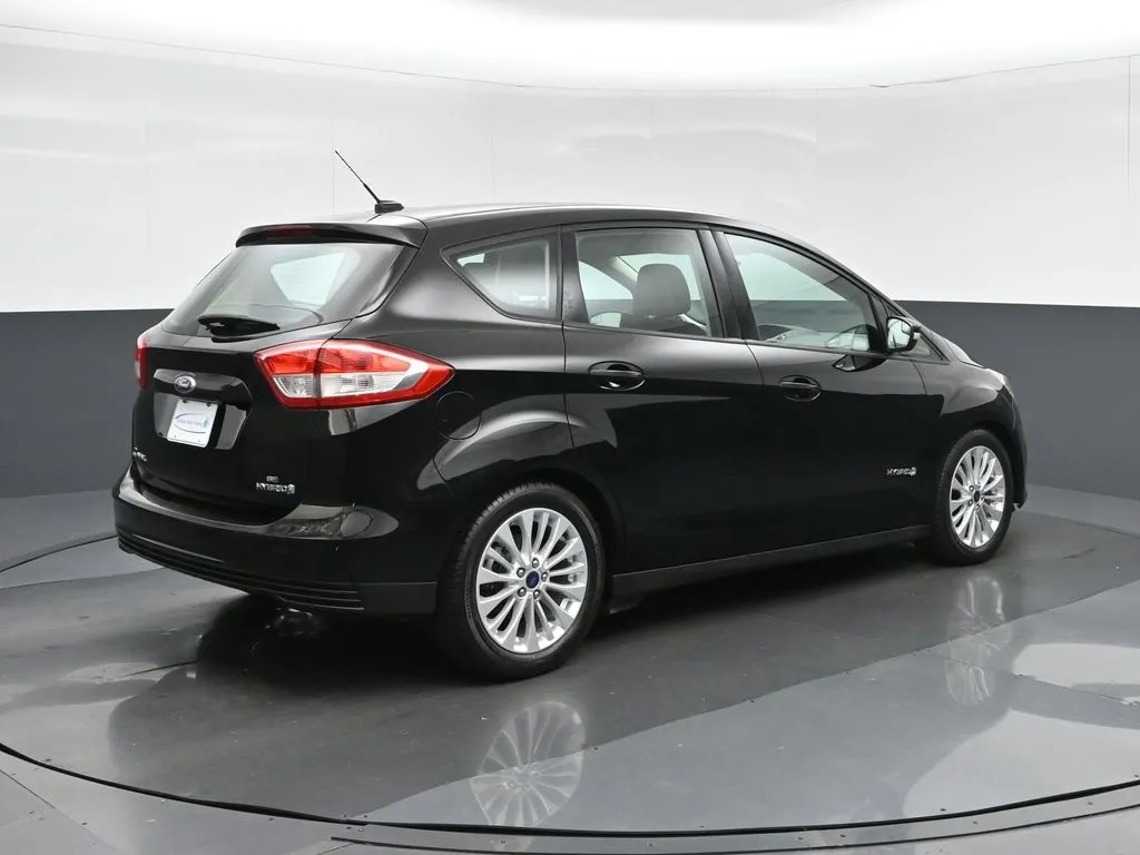 2017 Ford C-Max Hybrid SE photo 3