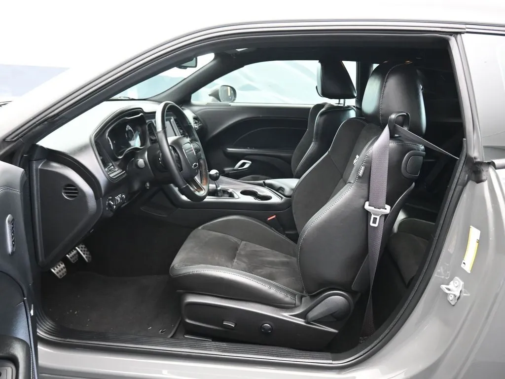2023 Dodge Challenger R/T Scat Pack photo 37