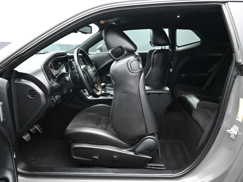 2023 Dodge Challenger R/T Scat Pack photo 25