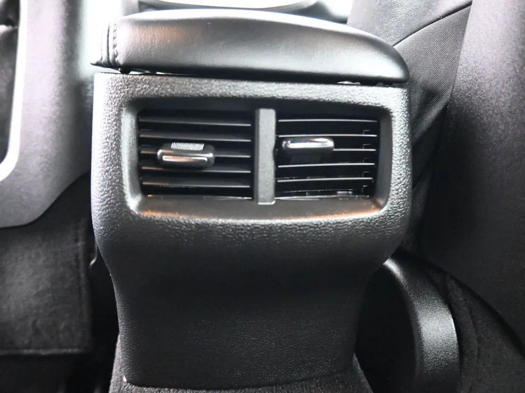 2023 Dodge Challenger R/T Scat Pack photo 26