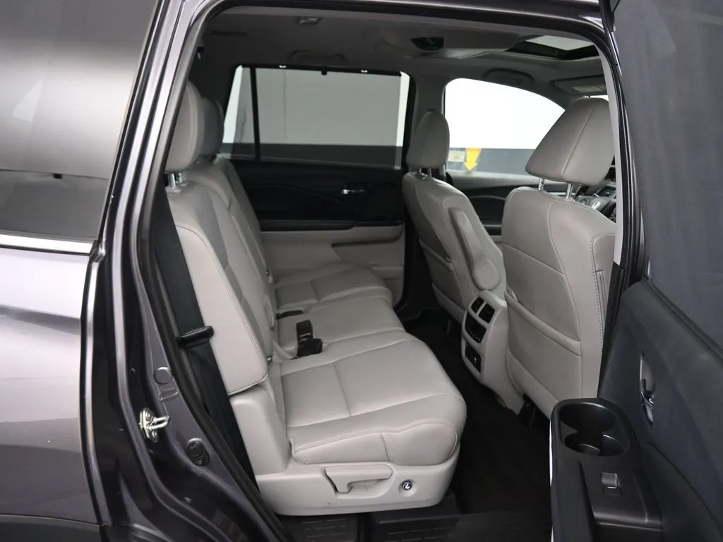 2019 Honda Pilot EX-L photo 40
