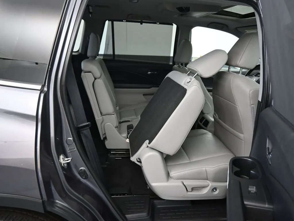 2019 Honda Pilot EX-L photo 17