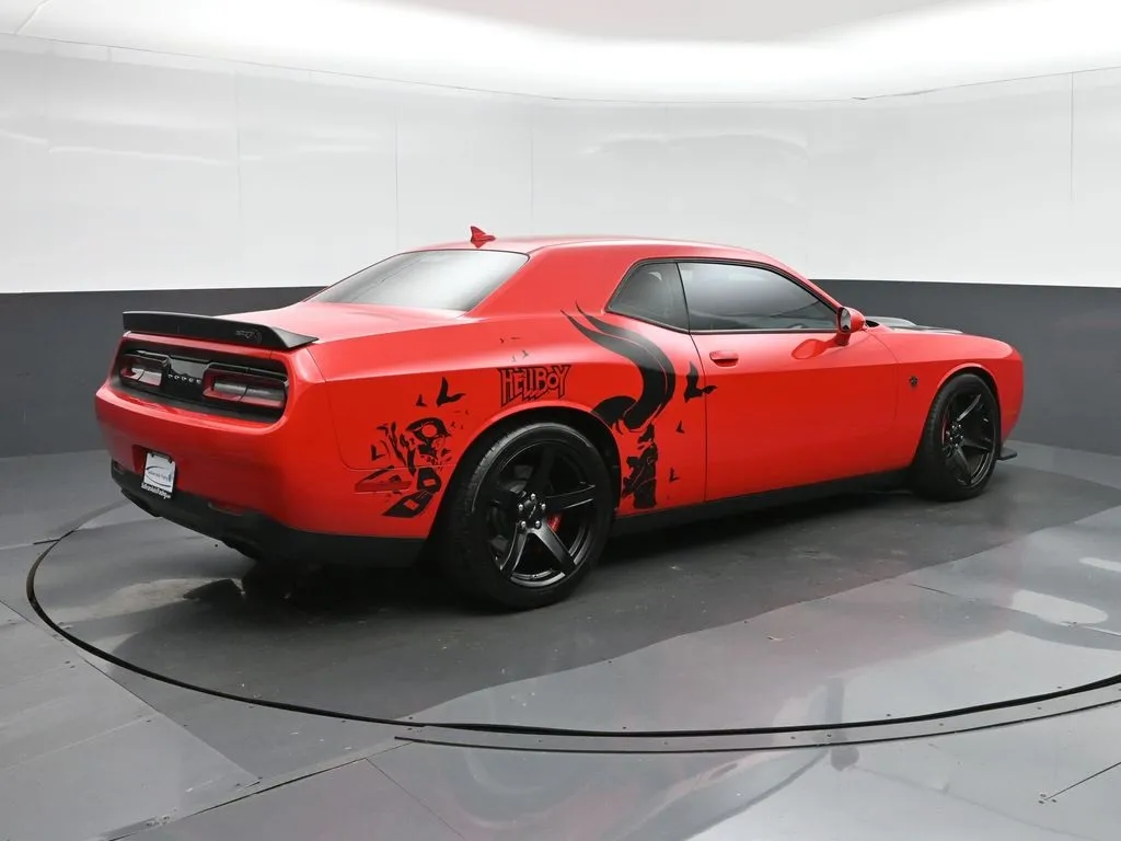 2018 Dodge Challenger SRT8 Hellcat photo 3