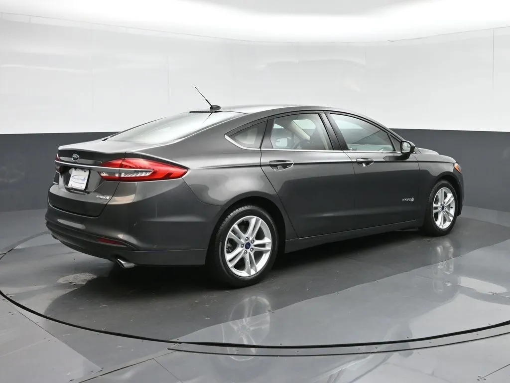 2018 Ford Fusion Hybrid S photo 3