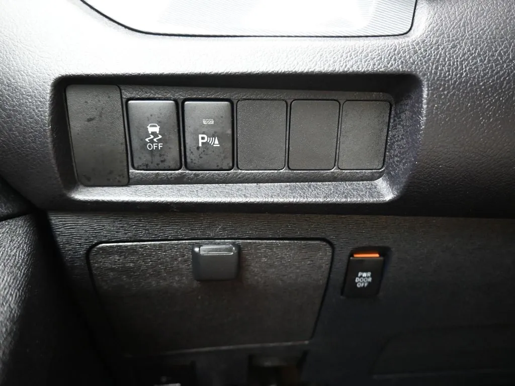 2020 Toyota Sienna SE Premium photo 31