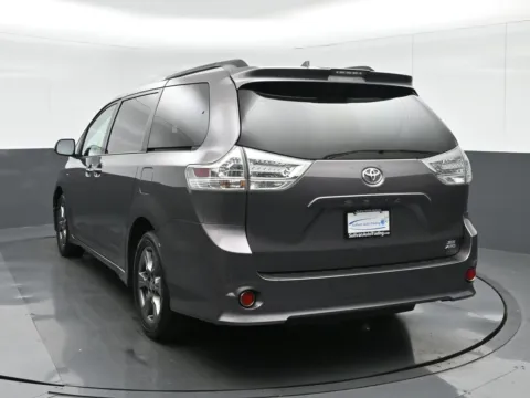 More photos of 2020 Toyota Sienna SE Premium at Sullivan Auto Trading Fredericksburg, VA