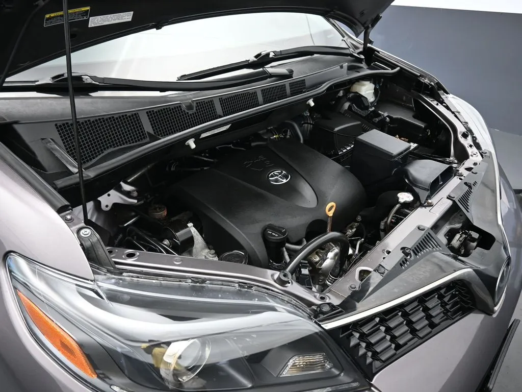 2020 Toyota Sienna SE Premium photo 19