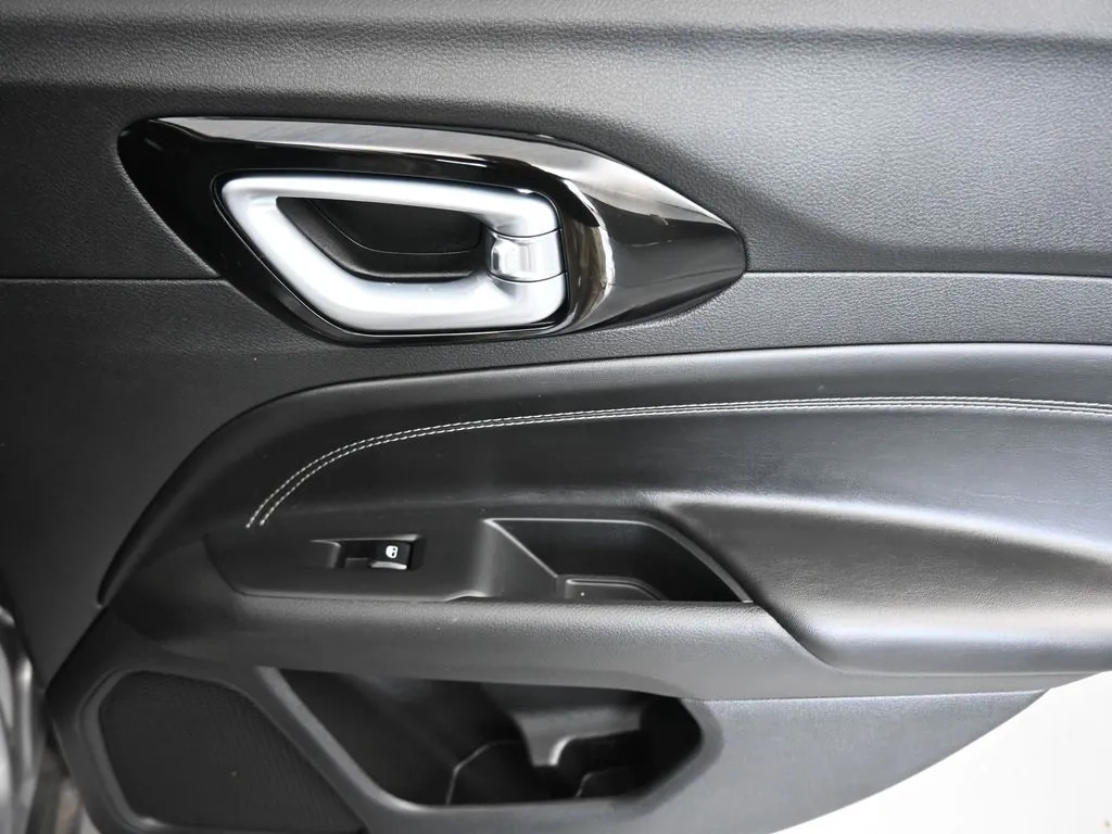 2022 Jeep Compass Altitude photo 54
