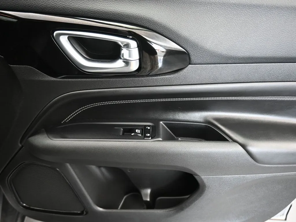 2022 Jeep Compass Altitude photo 15