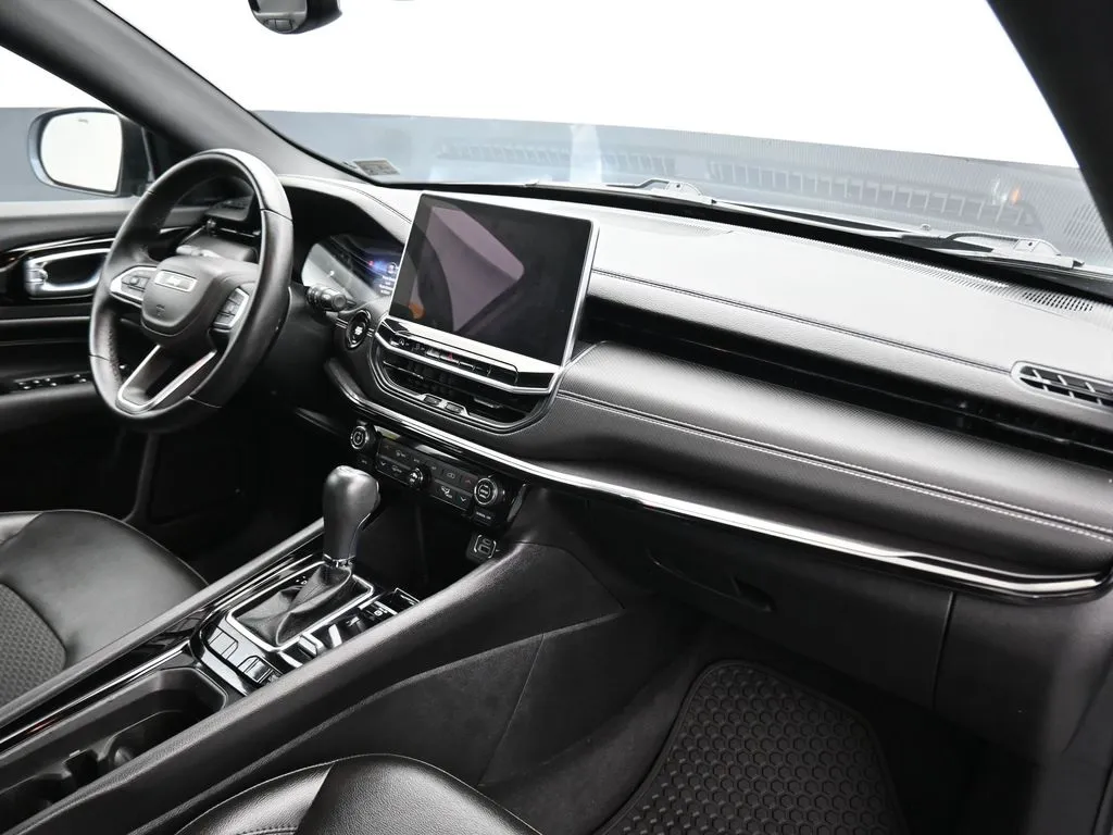 2022 Jeep Compass Altitude photo 16