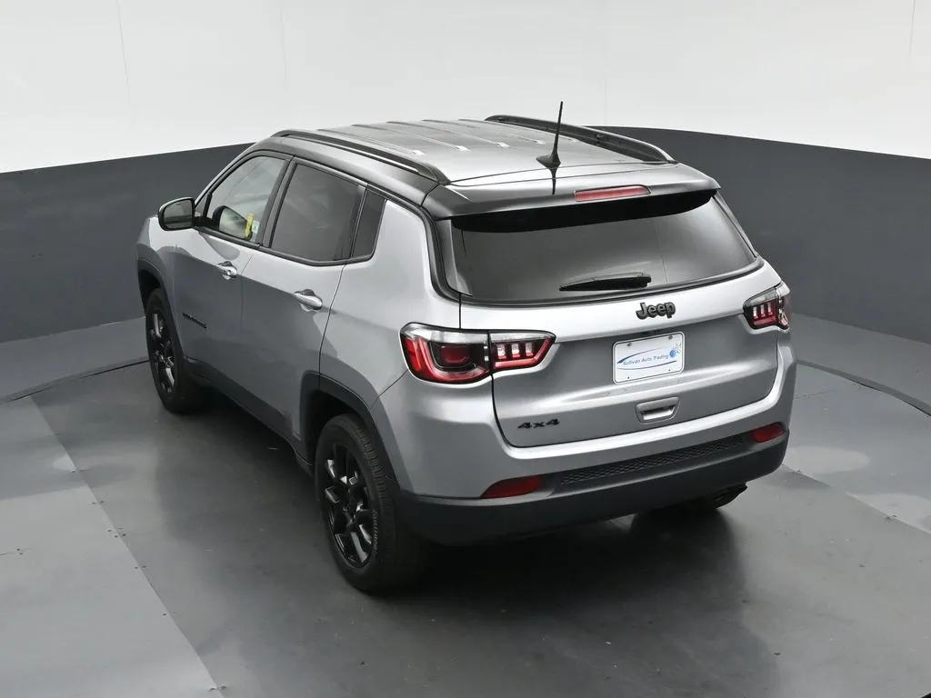 2022 Jeep Compass Altitude photo 22