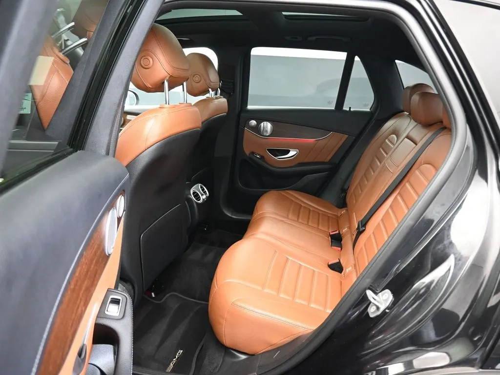 2020 Mercedes Benz GLC 43 AMG photo 2