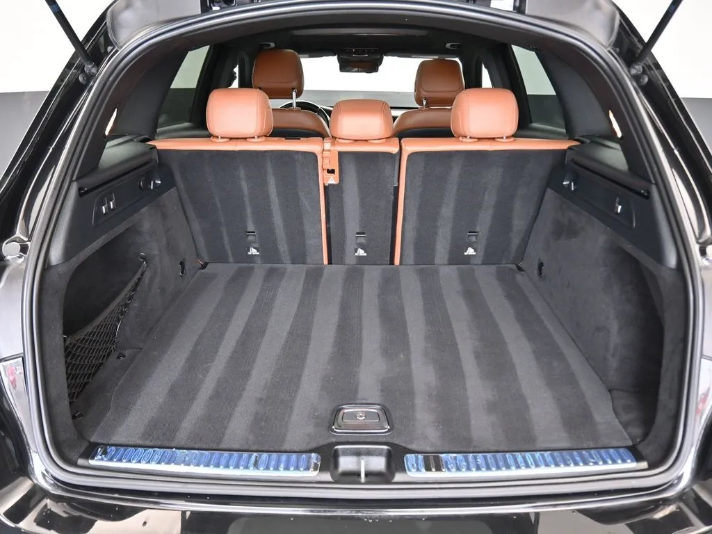 2020 Mercedes Benz GLC 43 AMG photo 23