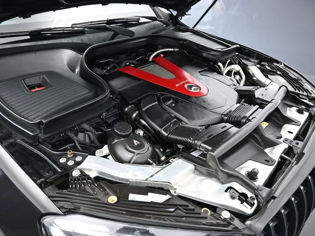 2020 Mercedes Benz GLC 43 AMG photo 26