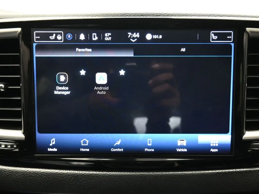2022 Chrysler Pacifica Touring L photo 30