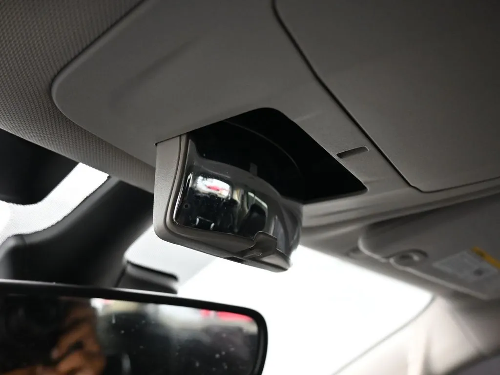 2022 Chrysler Pacifica Touring L photo 32