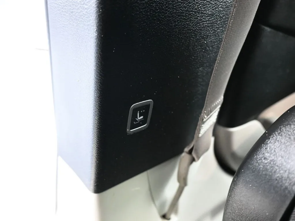 2022 Chrysler Pacifica Touring L photo 33