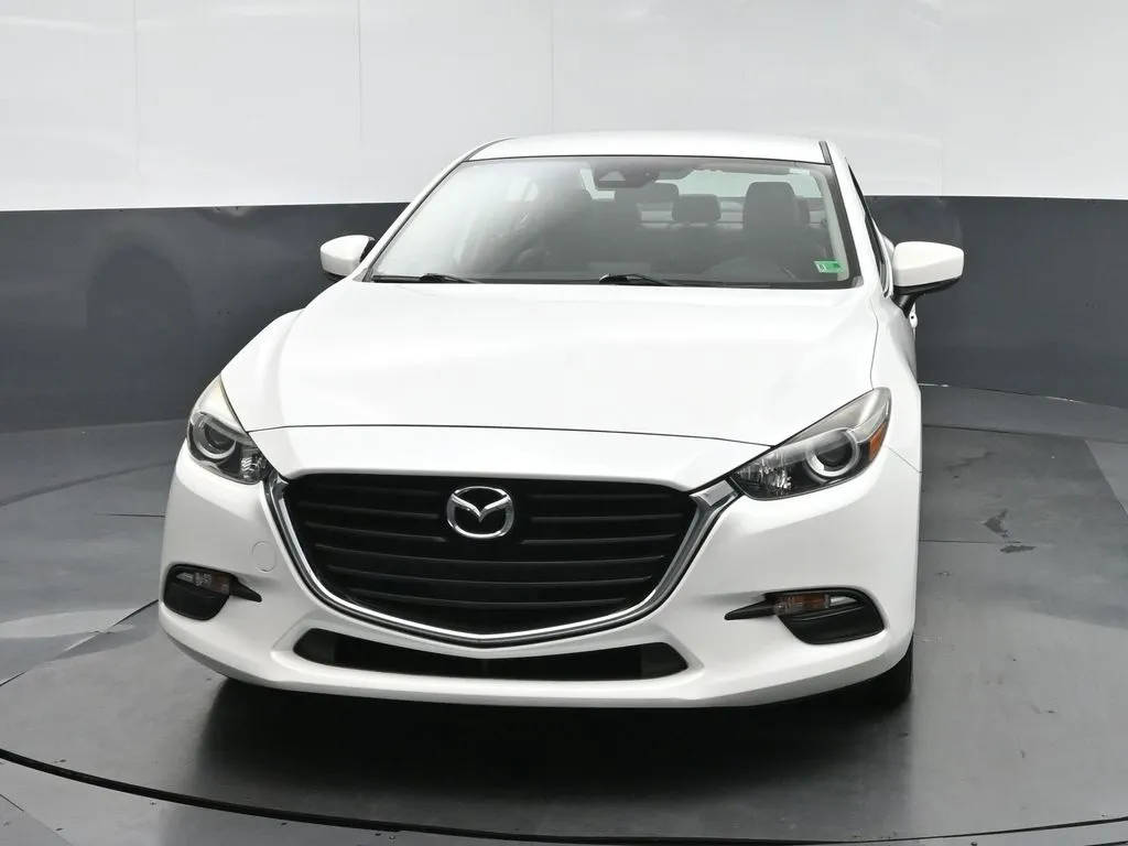 2018 Mazda Mazda3 Touring photo 4