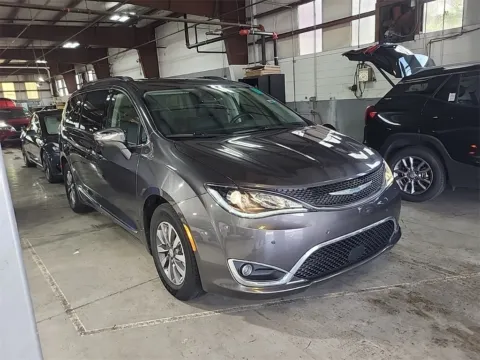 Another view of 2020 Chrysler Pacifica Hybrid Limited for sale in Fredericksburg, VA at Sullivan Auto Trading Fredericksburg