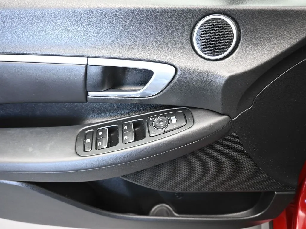 2023 Hyundai Sonata SEL photo 4
