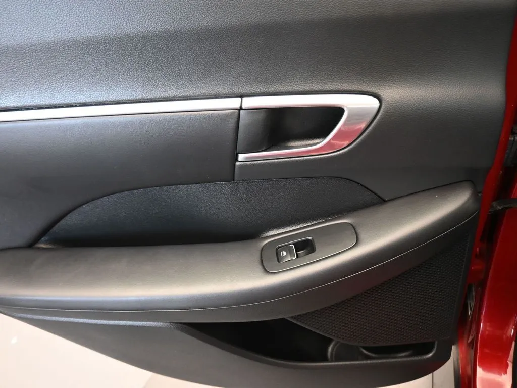 2023 Hyundai Sonata SEL photo 30