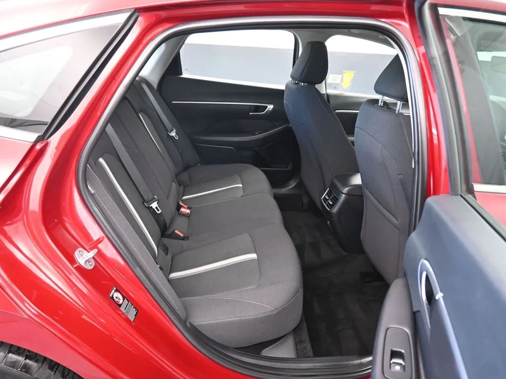 2023 Hyundai Sonata SEL photo 32