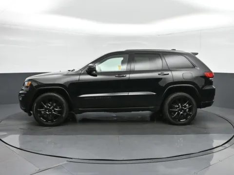 More photos of 2017 Jeep Grand Cherokee Altitude at Sullivan Auto Trading Fredericksburg, VA
