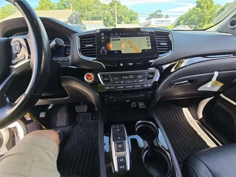 More photos of 2022 Honda Pilot Touring at Sullivan Auto Trading Fredericksburg, VA
