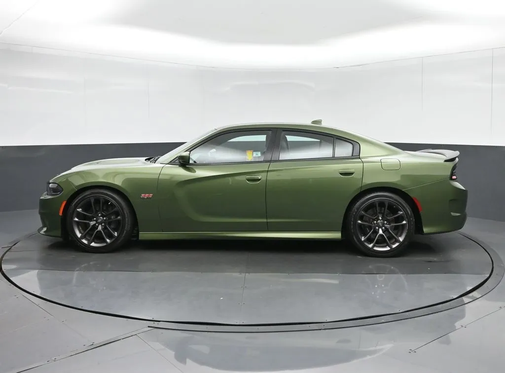 2021 Dodge Charger R/T Scat Pack photo 2