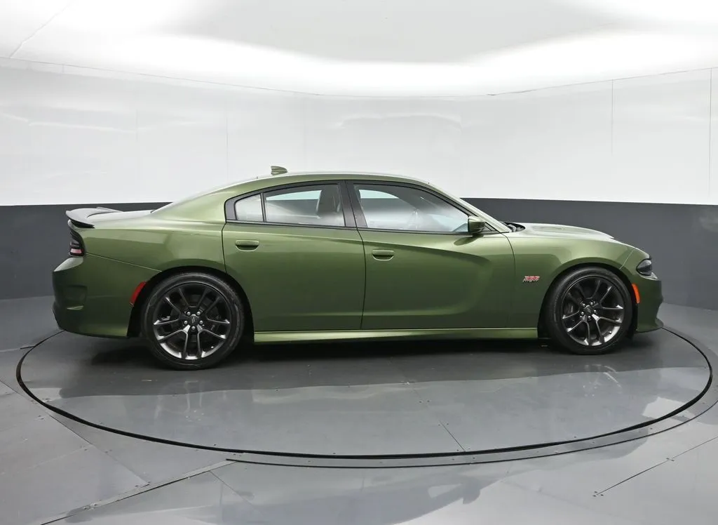 2021 Dodge Charger R/T Scat Pack photo 18
