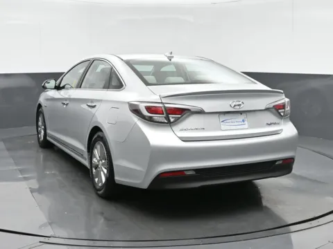 More photos of 2016 Hyundai Sonata Hybrid SE at Sullivan Auto Trading Fredericksburg, VA