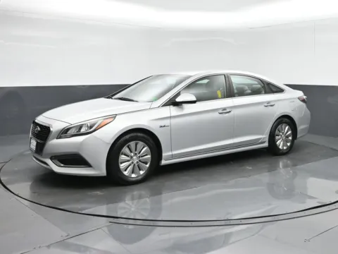 Another view of 2016 Hyundai Sonata Hybrid SE for sale in Fredericksburg, VA at Sullivan Auto Trading Fredericksburg