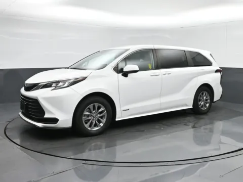 Another view of 2021 Toyota Sienna LE for sale in Fredericksburg, VA at Sullivan Auto Trading Fredericksburg