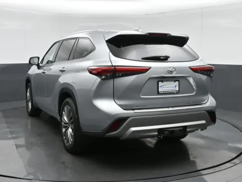 More photos of 2021 Toyota Highlander Platinum at Sullivan Auto Trading Fredericksburg, VA