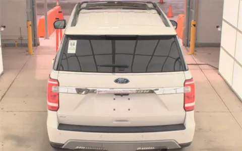More photos of 2021 Ford Expedition XLT at Sullivan Auto Trading Fredericksburg, VA