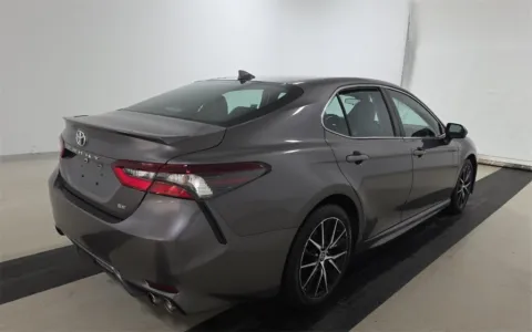 More photos of 2021 Toyota Camry SE at Sullivan Auto Trading Fredericksburg, VA