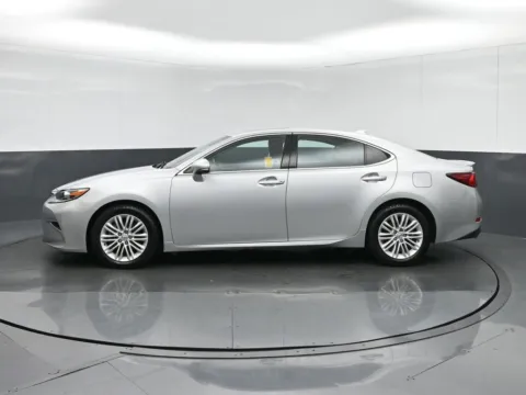 More photos of 2018 Lexus ES 350 at Sullivan Auto Trading Fredericksburg, VA