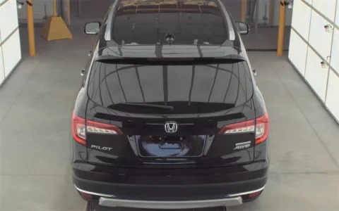 More photos of 2019 Honda Pilot Touring at Sullivan Auto Trading Fredericksburg, VA