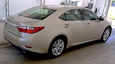 More photos of 2015 Lexus ES 350 at Sullivan Auto Trading Fredericksburg, VA