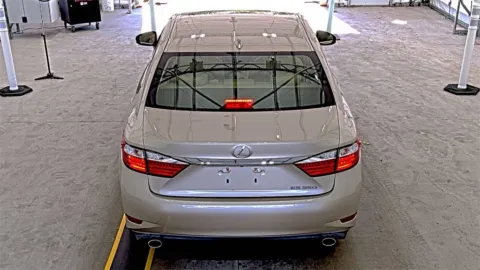 More photos of 2015 Lexus ES 350 at Sullivan Auto Trading Fredericksburg, VA