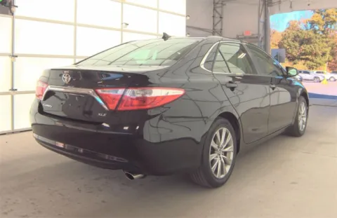 More photos of 2017 Toyota Camry SE at Sullivan Auto Trading Fredericksburg, VA