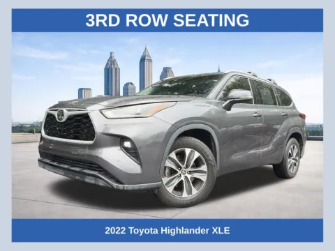 Gray 2022 Toyota Highlander XLE for sale in Marietta, GA