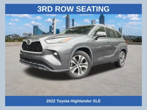 Gray 2022 Toyota Highlander XLE for sale in Marietta, GA