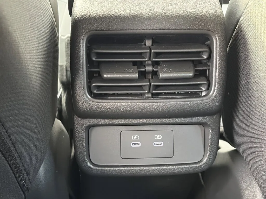 2026 Nissan LEAF SV+ - Photo 21