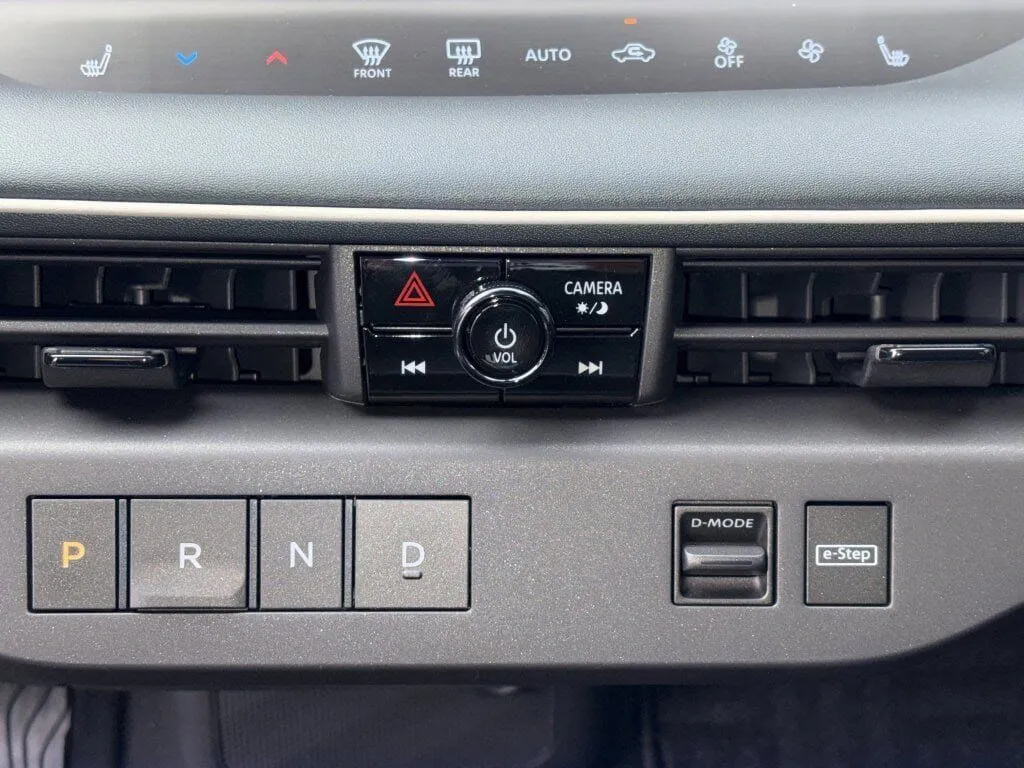 2026 Nissan LEAF Platinum+ - Photo 12